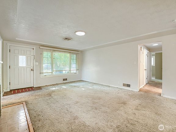 5th image of 7017 S Bell Street