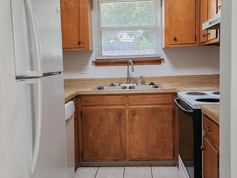 214 Miami St #A — Photo 3