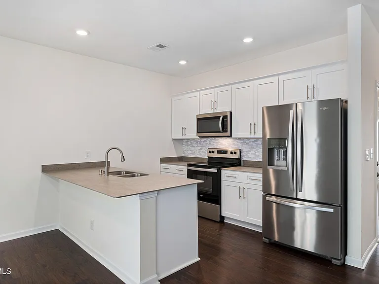 1006 Saylors Pl — Photo 12
