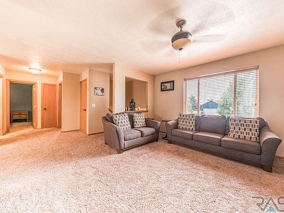 5th image of 6601 S Hughes Ave
