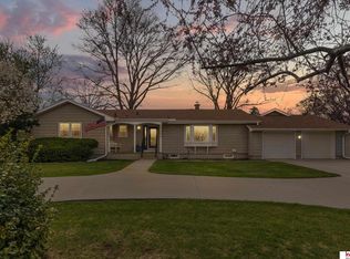 1606 S 114th St, Omaha, NE 68144