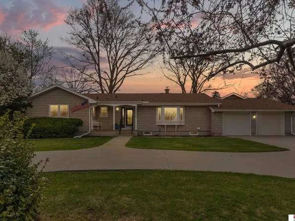 1606 S 114th St, Omaha, NE 68144