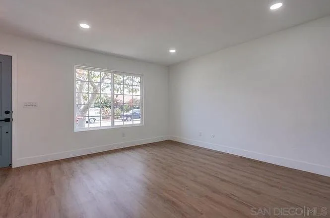 10190 Drumcliff Ave — Photo 6