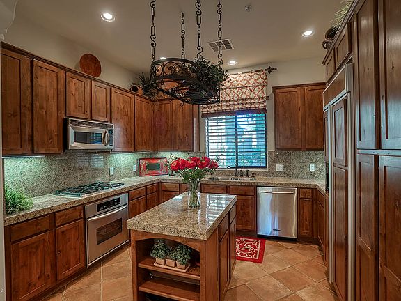 MLS - Kitchen 2