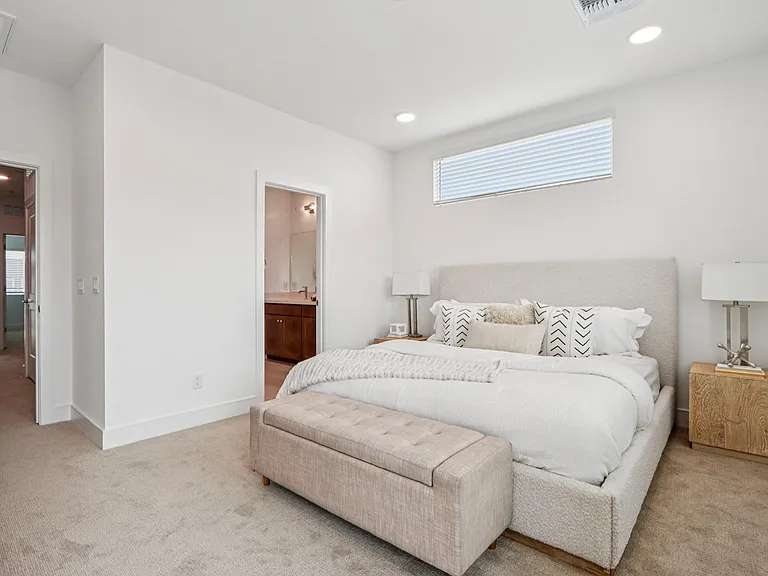 Elevate at Red Mountain Townhomes — Photo 14