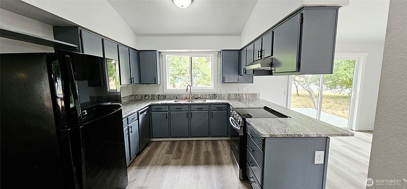 5th image of 9050 Quinault Drive NE