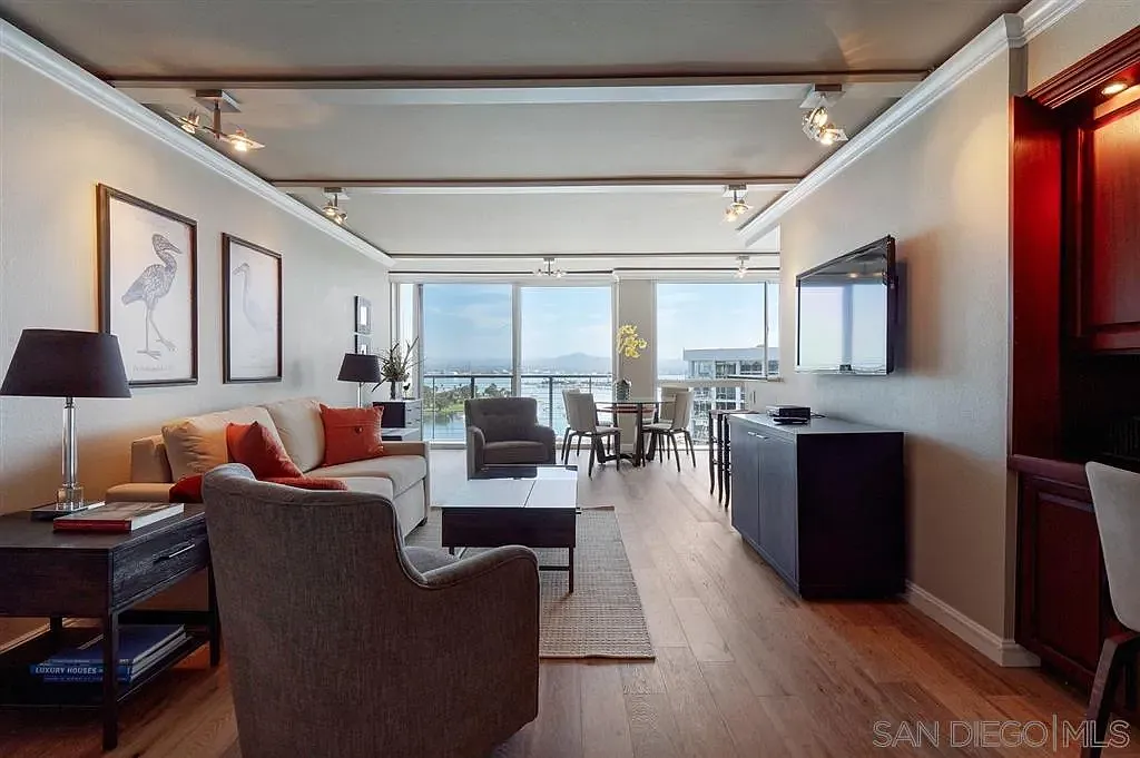 Coronado Shores - La Sierra — Photo 2