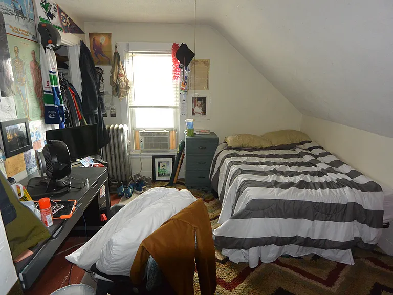 34 Linden St — Photo 8