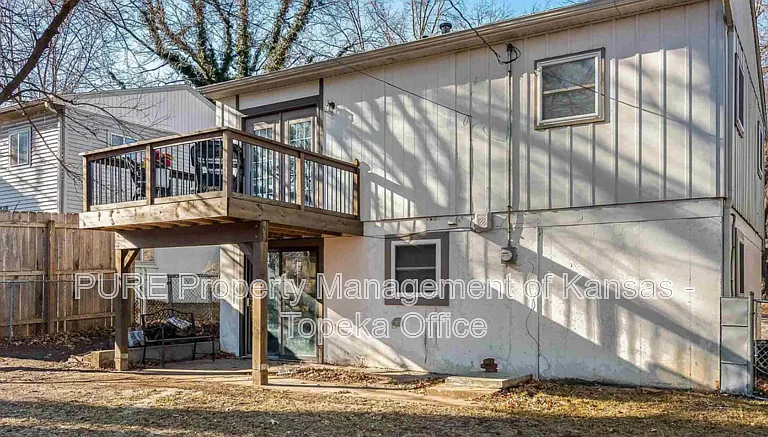 924 SW Watson Ave — Photo 3