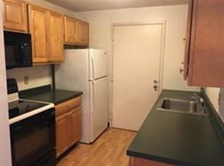 9 Village Rock Ln APT 11, Natick, MA 01760