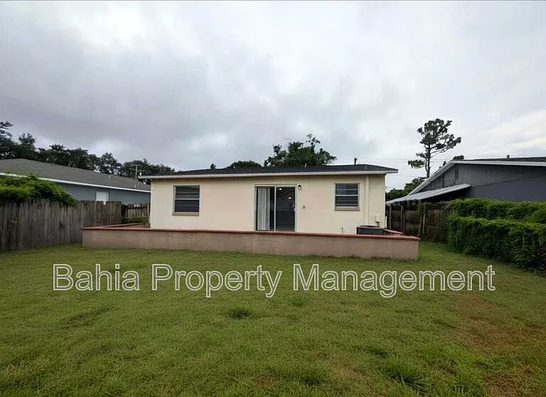 1803 E Humphrey St — Photo 15
