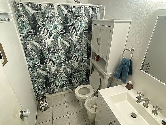5th image of 15660 El Molino St