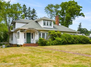 123 W Main St, Freehold, NJ 07728
