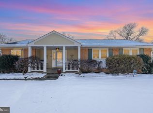 5225 Portsmouth Rd, Fairfax, VA 22032