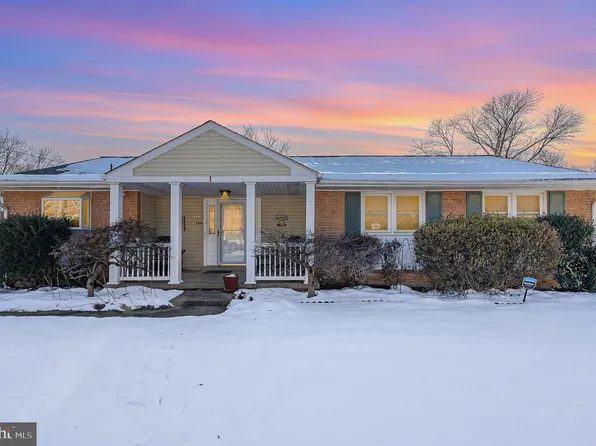 5225 Portsmouth Rd, Fairfax, VA 22032