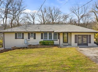 141 Forest Retreat Rd, Hendersonville, TN 37075