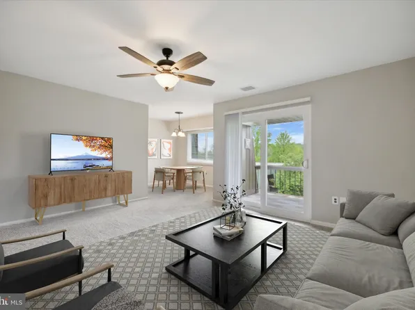 1410 Meadowview Ln, Mont Clare, PA 19453