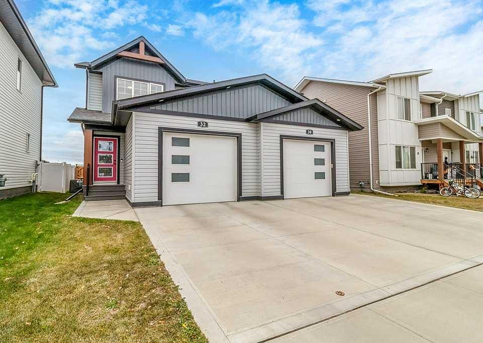 1st image of 32 Iron Gate Blvd