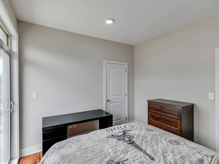549 Armstrong St #302 — Photo 13