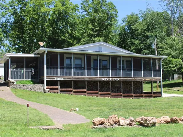 28854 Mistletoe Ave, Warsaw, MO 65355