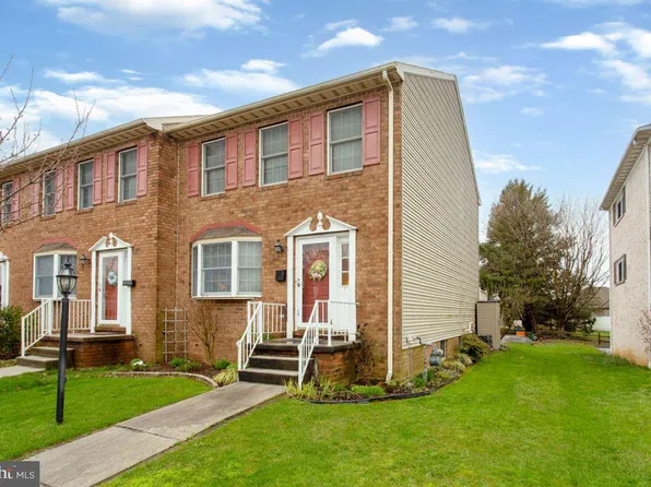 754 Eichelberger St, Hanover, PA 17331