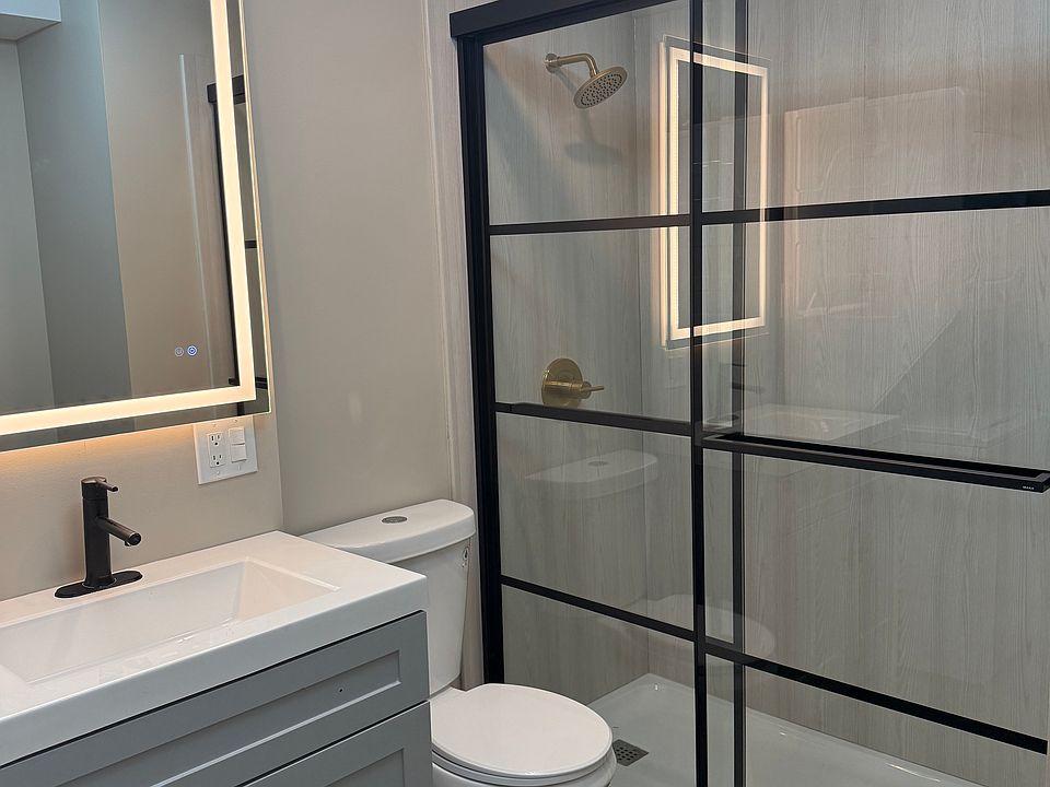 1st image of 1628 W Cermak Rd #Penthouse