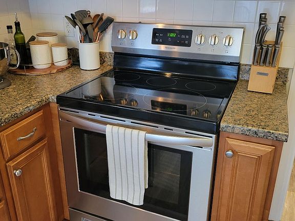 5th image of 451 Tucker Road