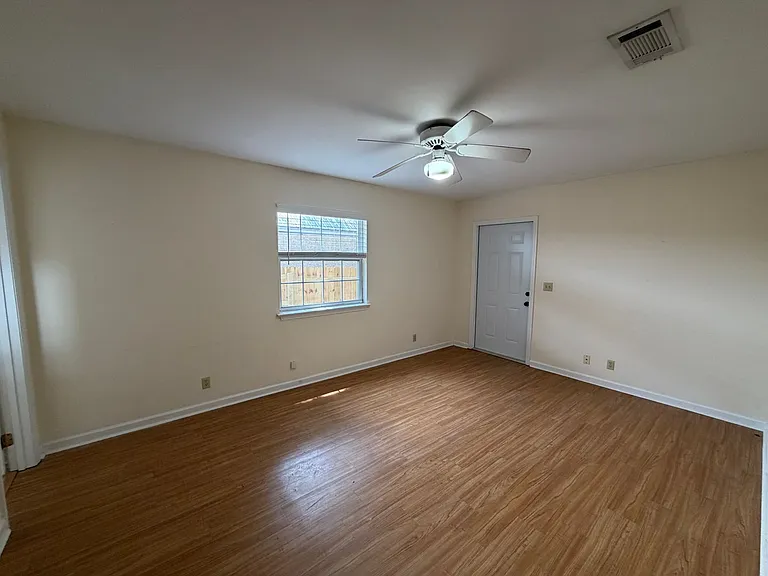 501 Pine St — Photo 17