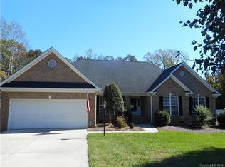 8016 Stevens Mill Rd, Matthews, NC 28104