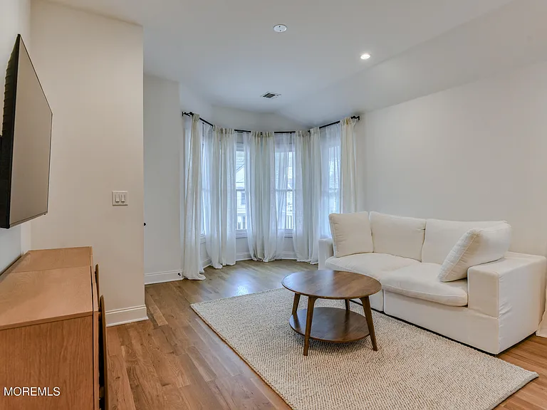 22 Atlantic Ave — Photo 11