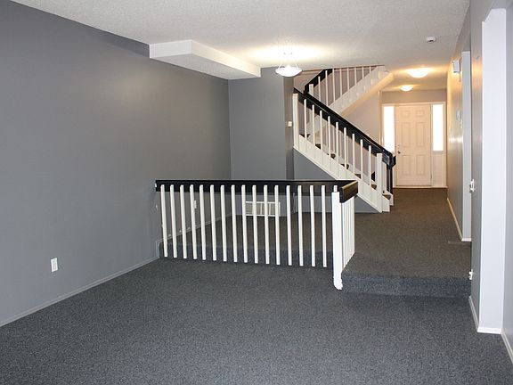 3rd image of 6742 36a Ave NW