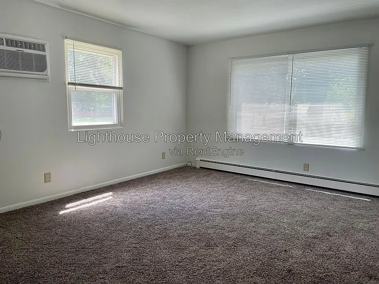 1924 Sunnyside Dr — Photo 10