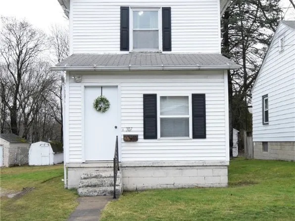 307 McClure Ave, Sharon, PA 16146