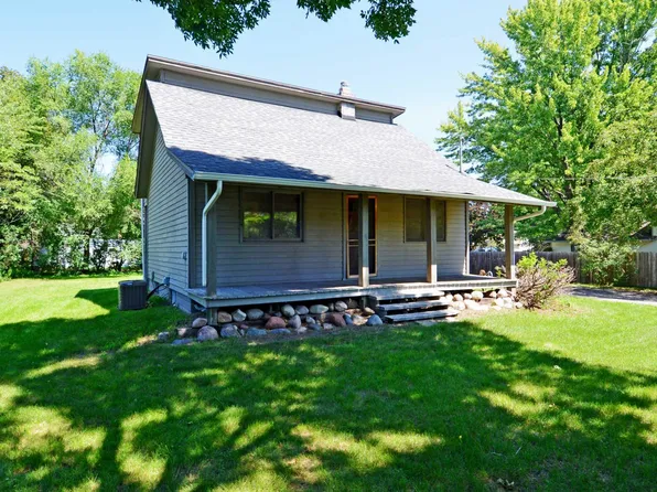 1436 Brookdale Dr, Minneapolis, MN 55444