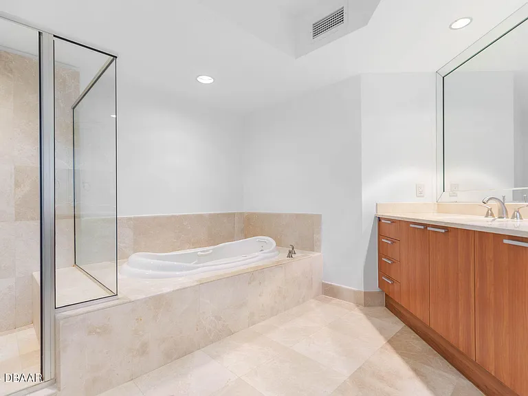 231 Riverside Dr #12091 — Photo 52