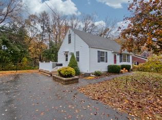 7 Cloud St, Enfield, CT 06082