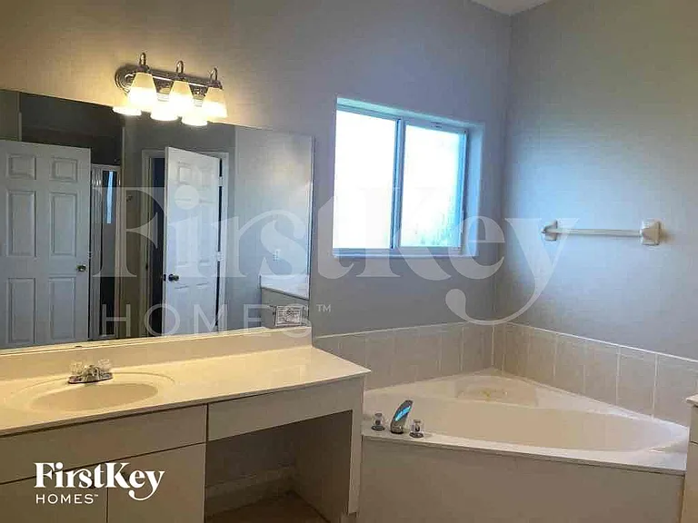 16119 SW 61st Ln — Photo 18