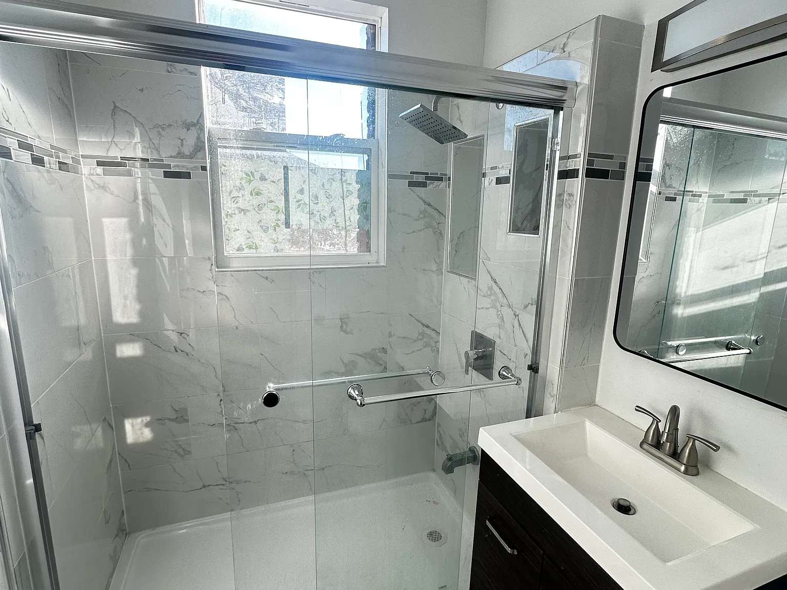 3 bed, 2240 sqft, $1,950 — Photo 3