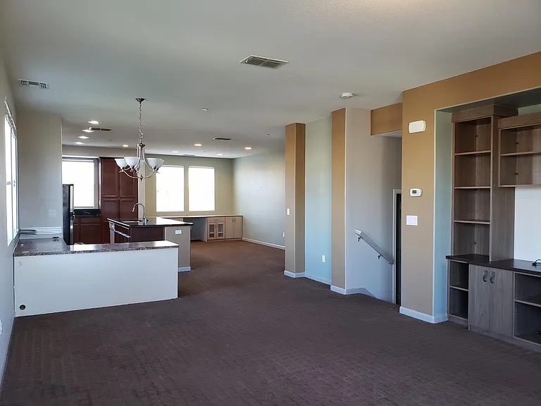 2144 Morrow St — Photo 6