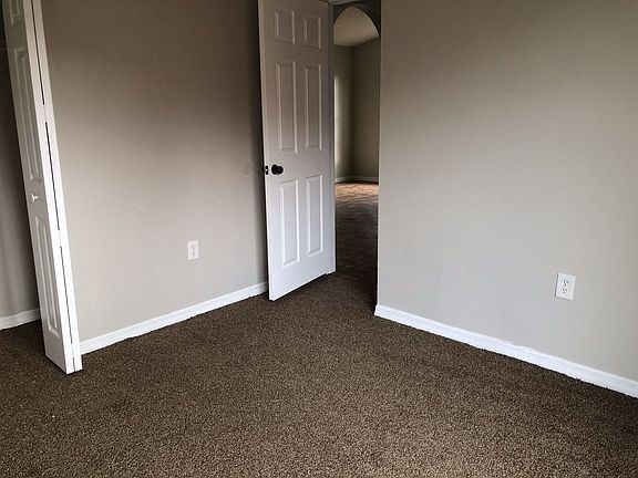 5th image of 1614 Howland Blvd