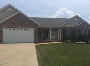 1804 Jacobs Cir, Saint Peters, MO 63376