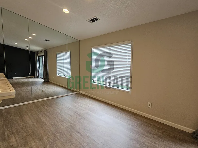 1108 Cedar Creek Dr #1 — Photo 15