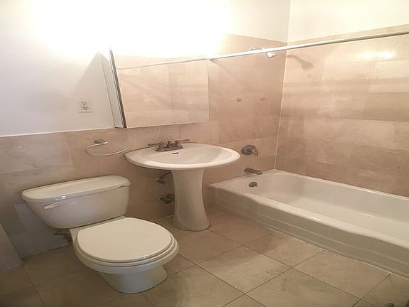 5th image of 422 E 14th St APT 4A