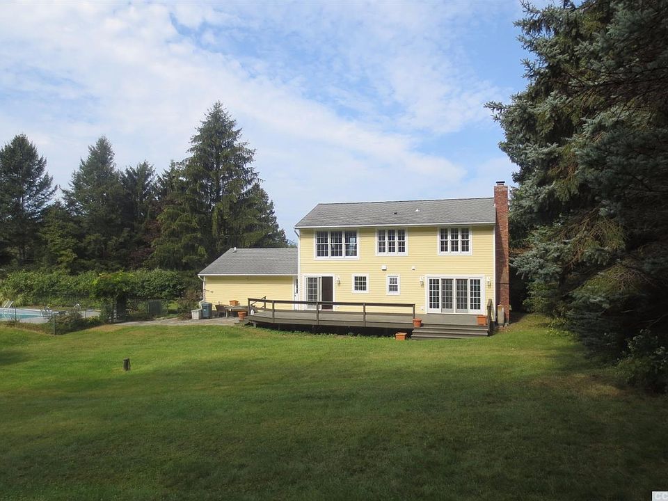 1st image of 17 Jennifer Ln