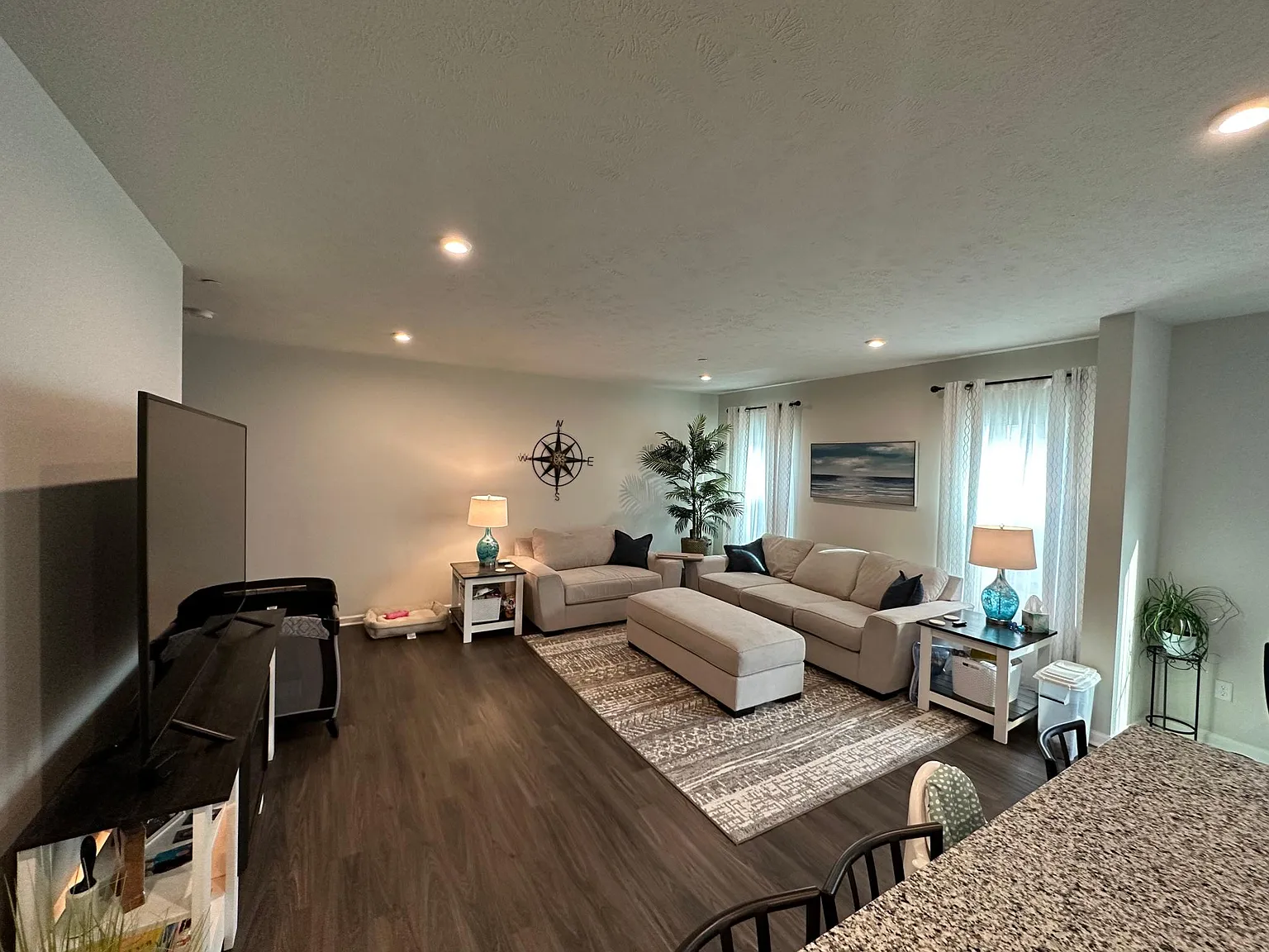 222 Cranesbill Dr — Photo 4