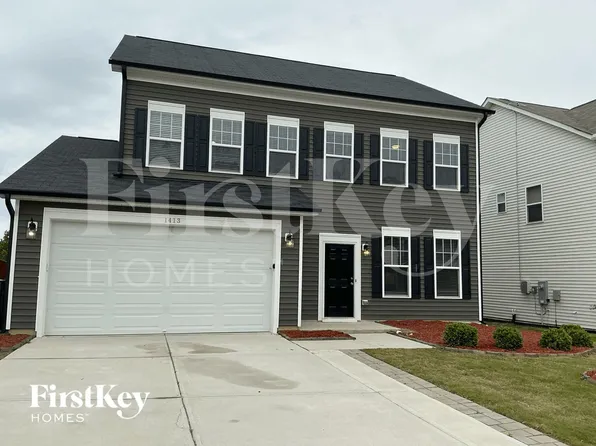 1413 Queen Trigger Dr, Fuquay Varina, NC 27526