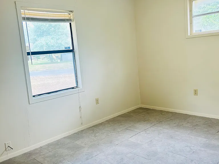 1901 Columbus Cir — Photo 4
