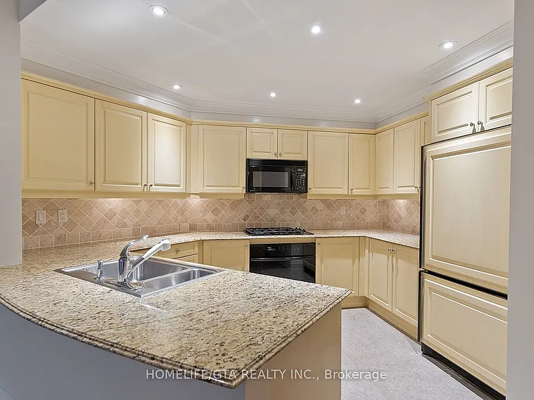 33 Delisle Ave #610 — Photo 3
