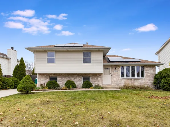 2108 Cumberland Dr, Plainfield, IL 60586