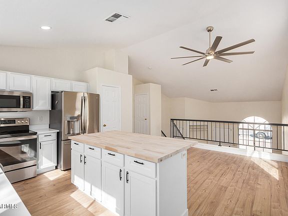 3rd image of 5043 W WHITTEN Street